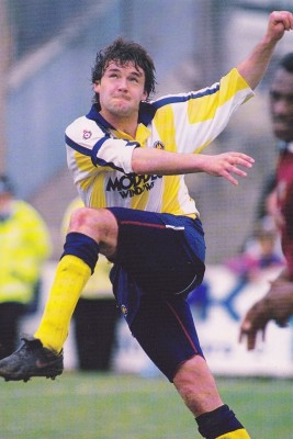 TUFC 10 (534x800).jpg